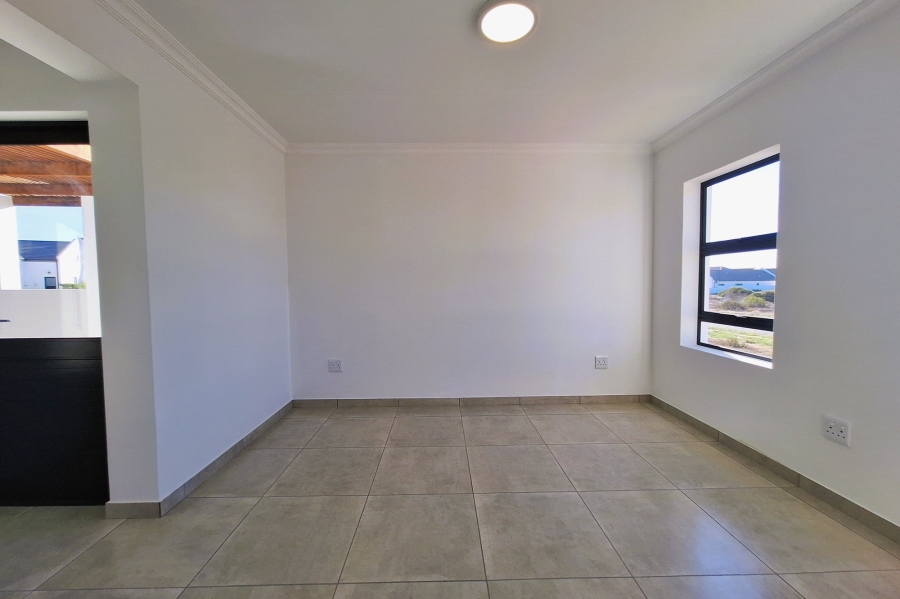 3 Bedroom Property for Sale in Brittania Beach Estate Western Cape